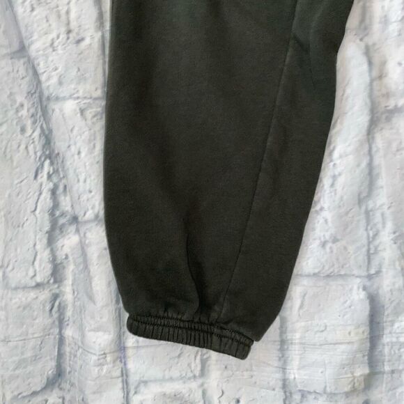 Under Armour youth L camo print jogger sweatpants w/elastic waist & drawstring - Picture 2 of 7